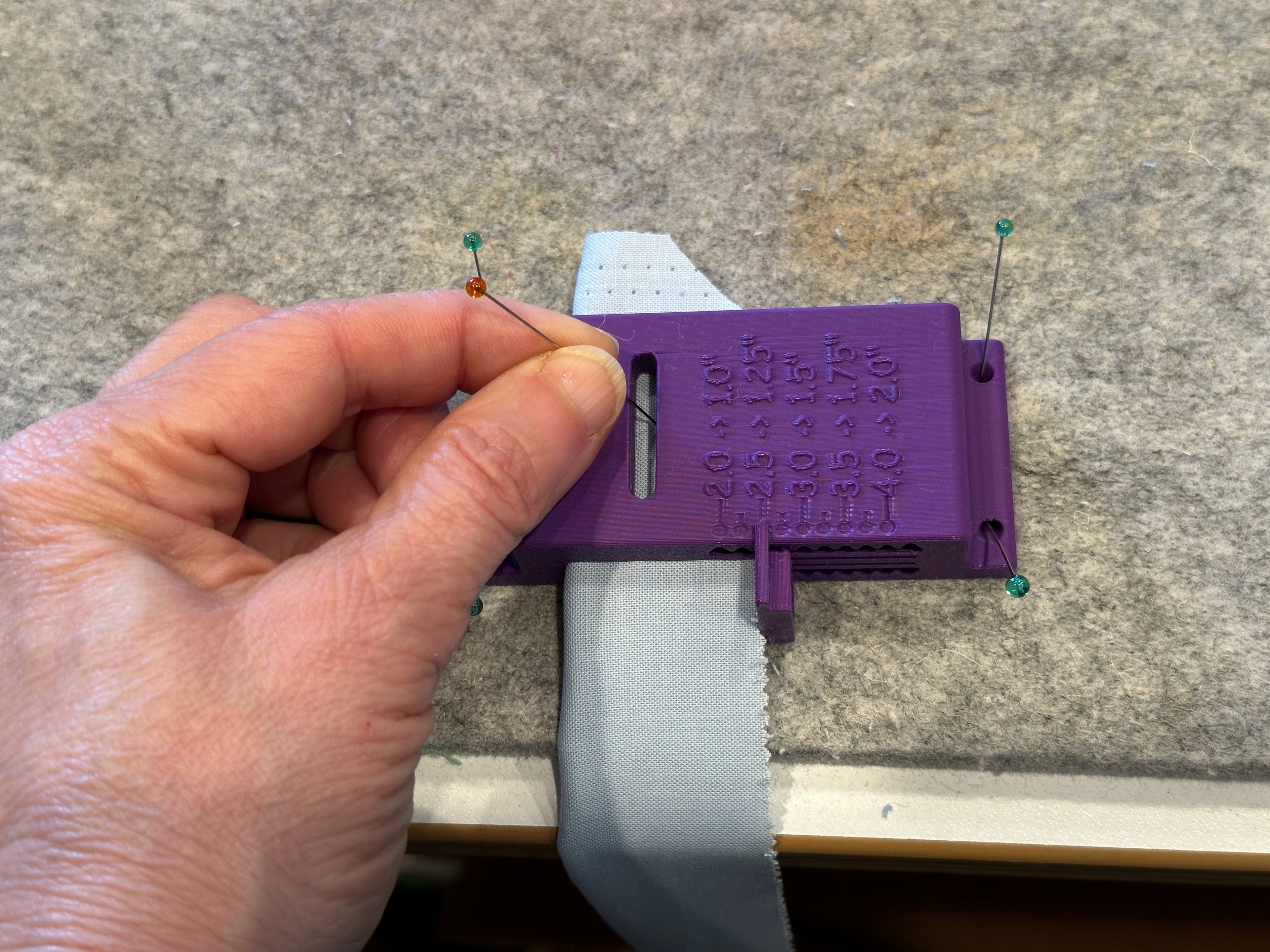 Adjustable 3rd Hand Binding Folder
