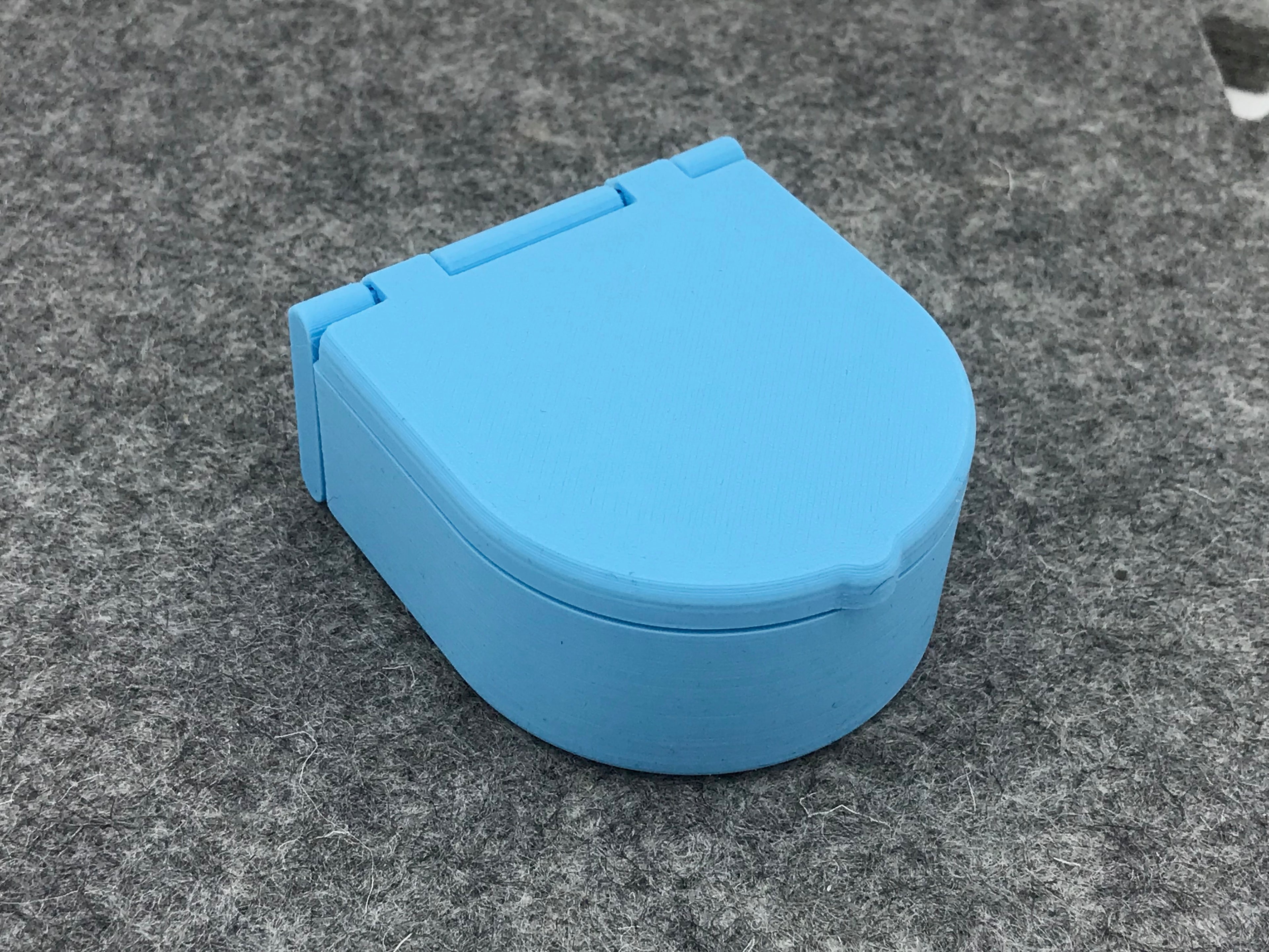 Fusible Tape Dispenser