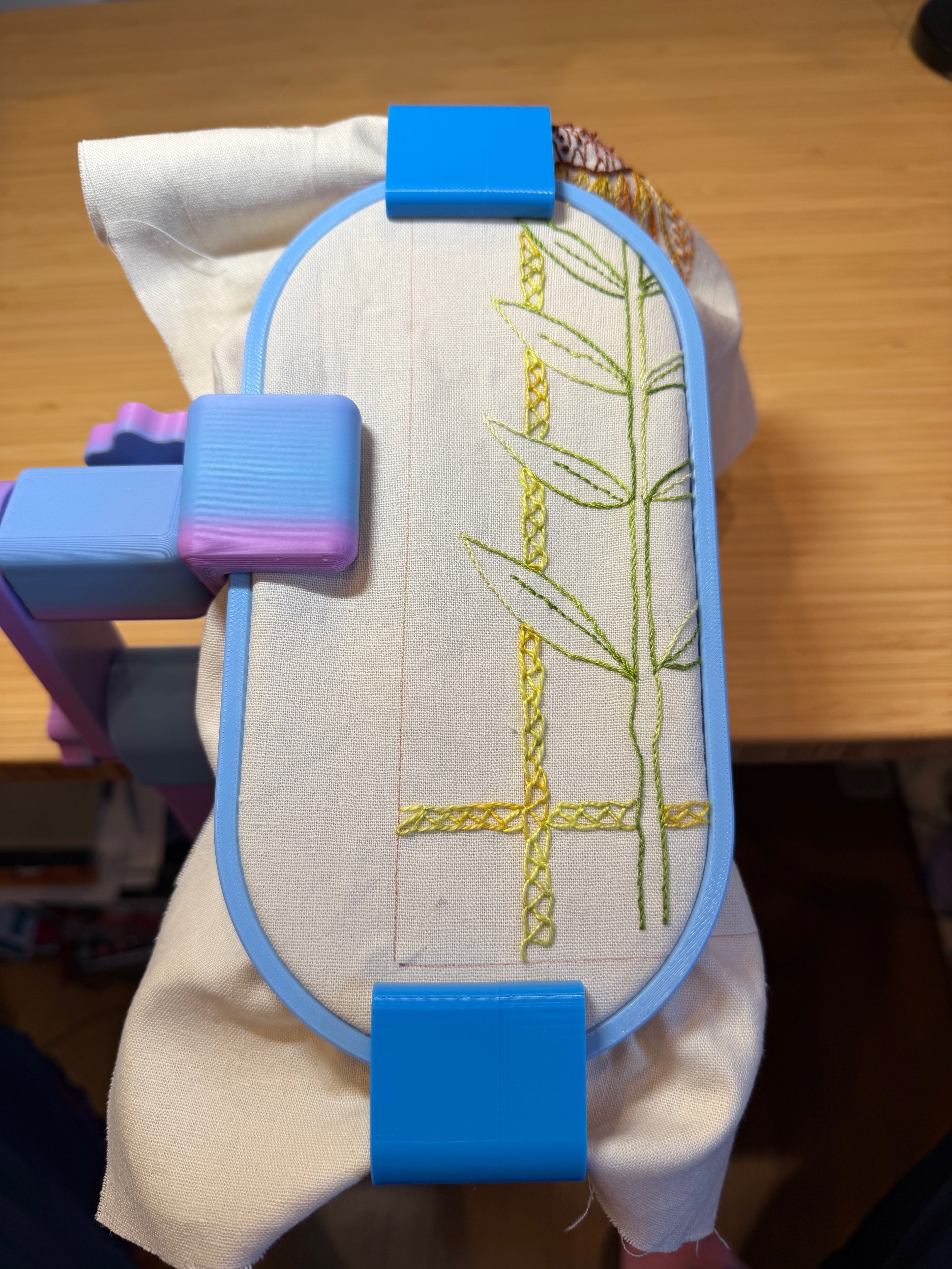 Hands-Free Hoop Holder