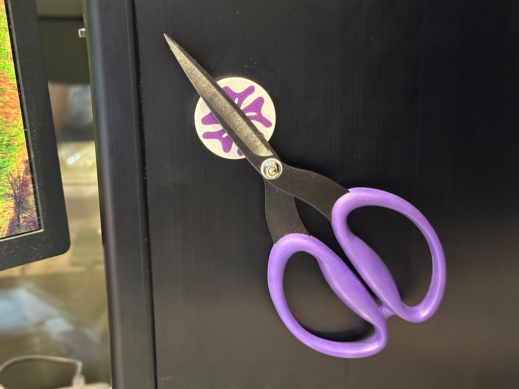 Magnetic Scissors Minder