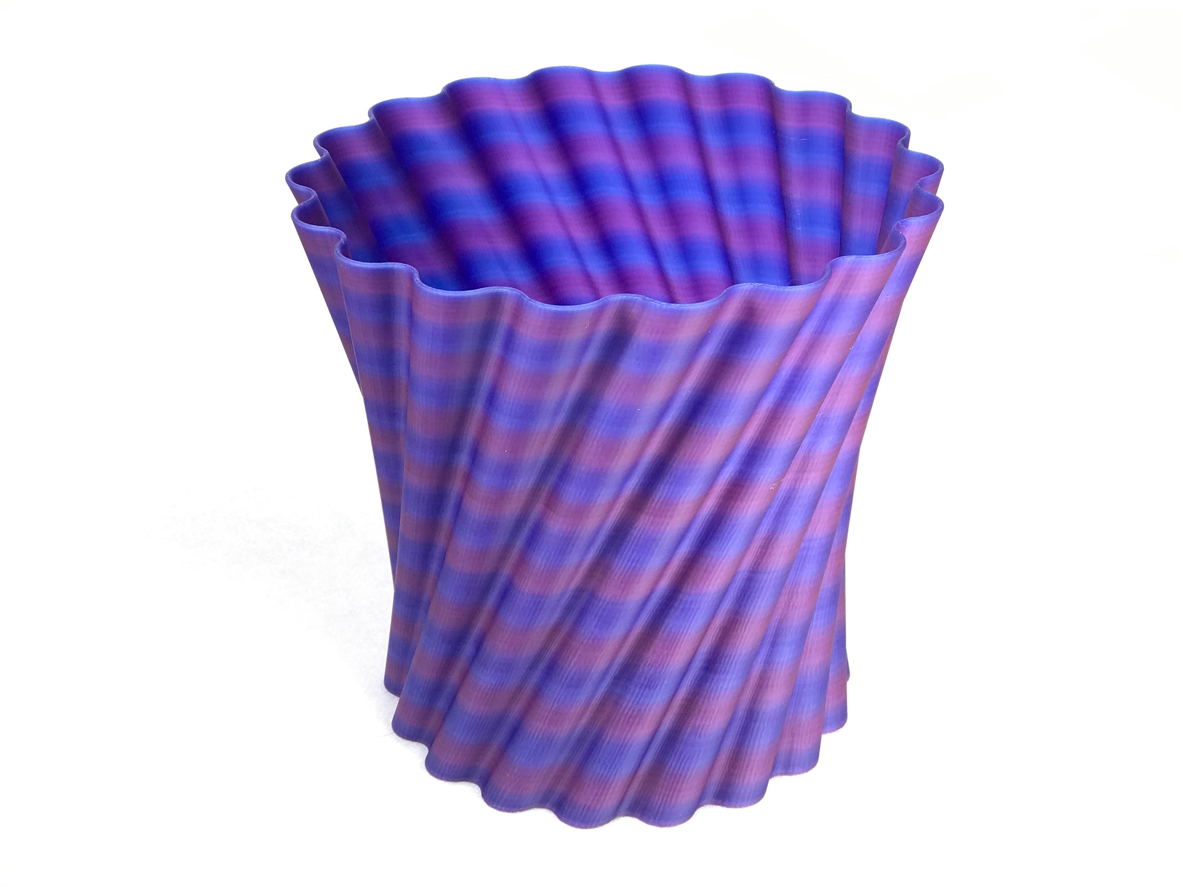 Swirled Trash Can